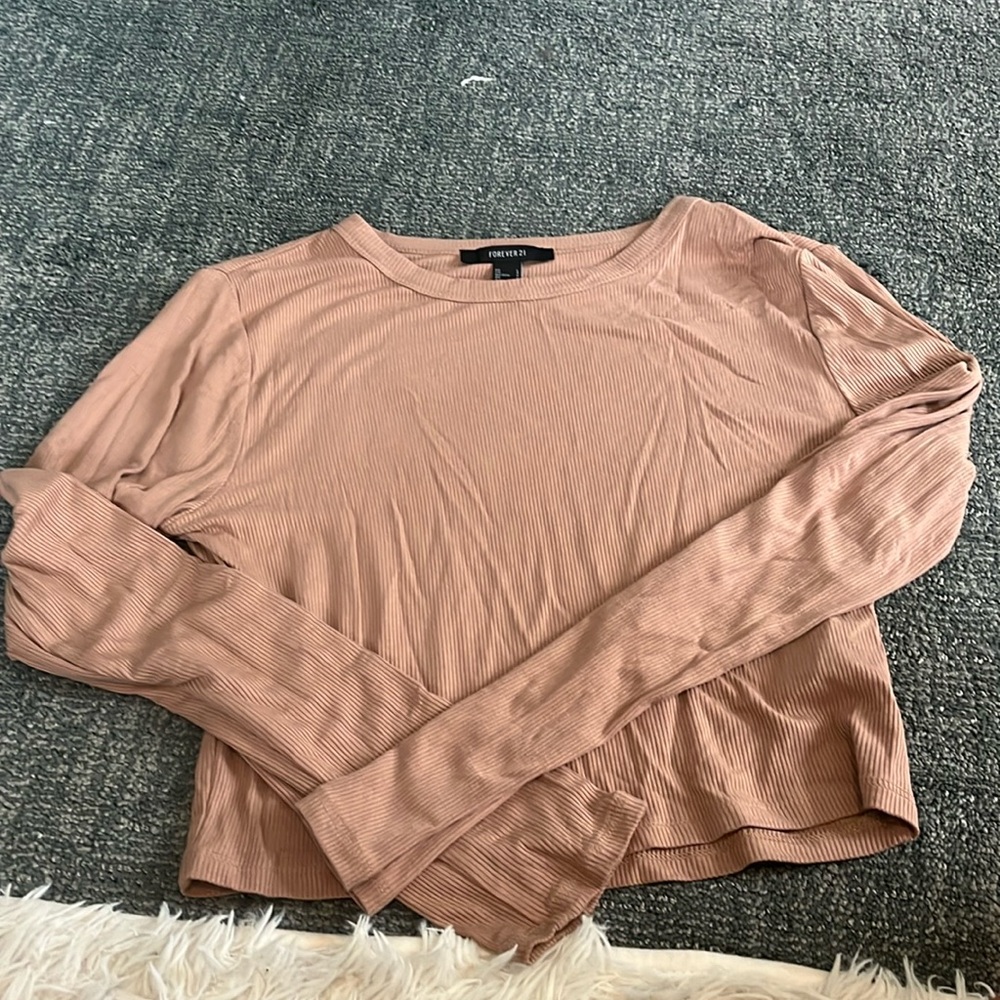 beige cropped long sleeve